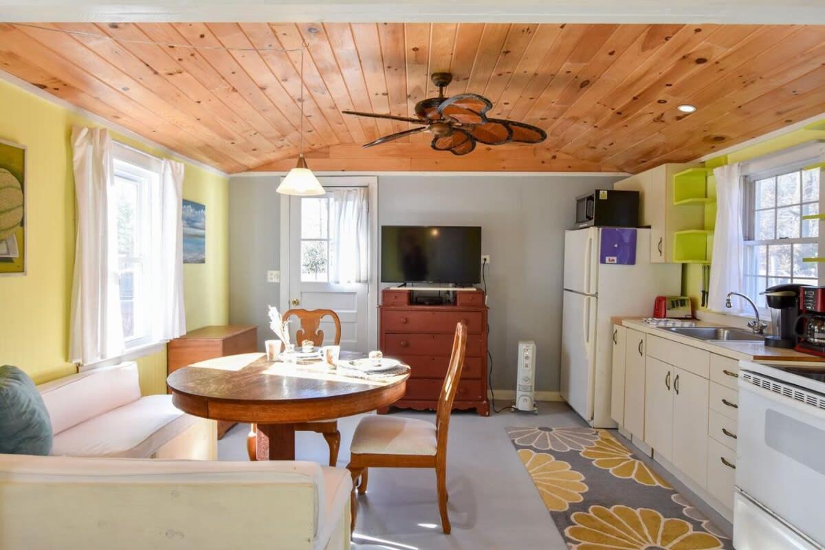 Bright Close To Bayside Beaches Holiday home *